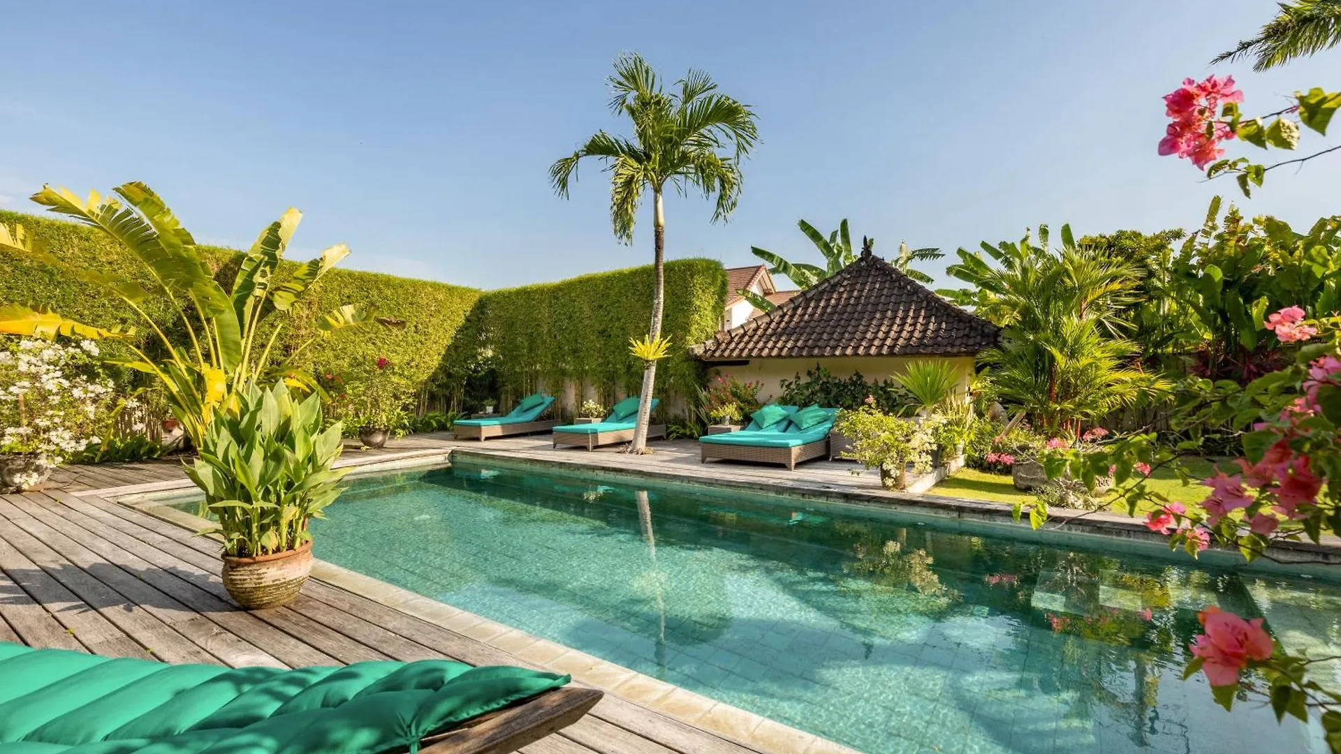 Villa Tago - 5 Bedroom Villa In Umalas Kerobokan  Kerobokan (Bali)