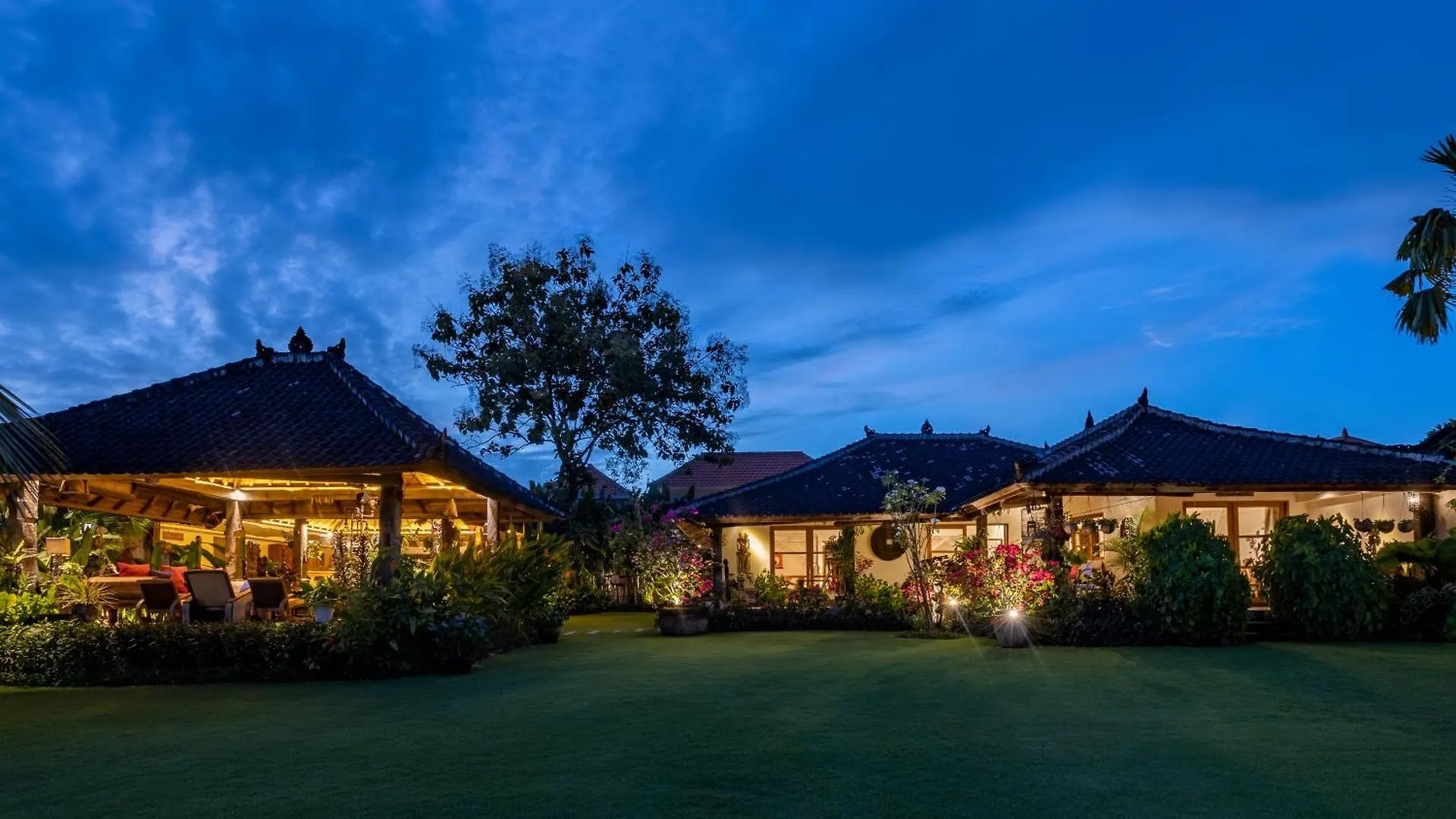 Villa Tago - 5 Bedroom Villa In Umalas Kerobokan   Kerobokan (Bali)